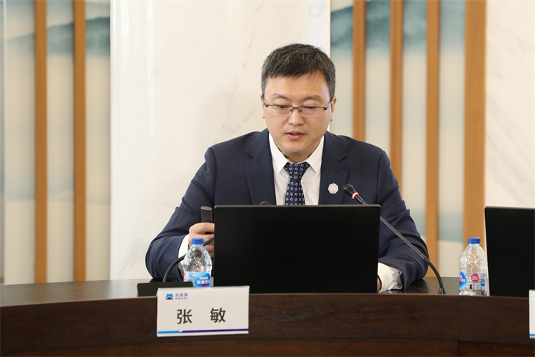 張敏.jpg